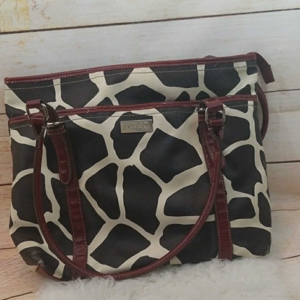 Nine & Co. by Nine West giraffe shoulder purse